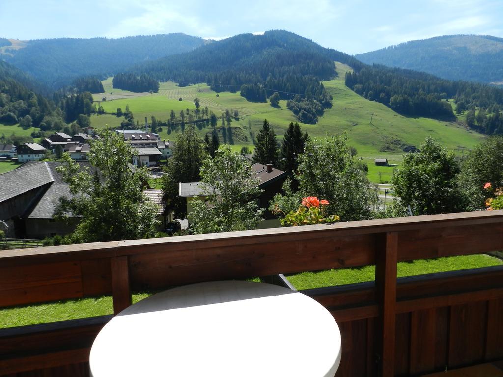 Apartamento Haus Lisa By Isa Agentur Bad Kleinkirchheim Habitación foto